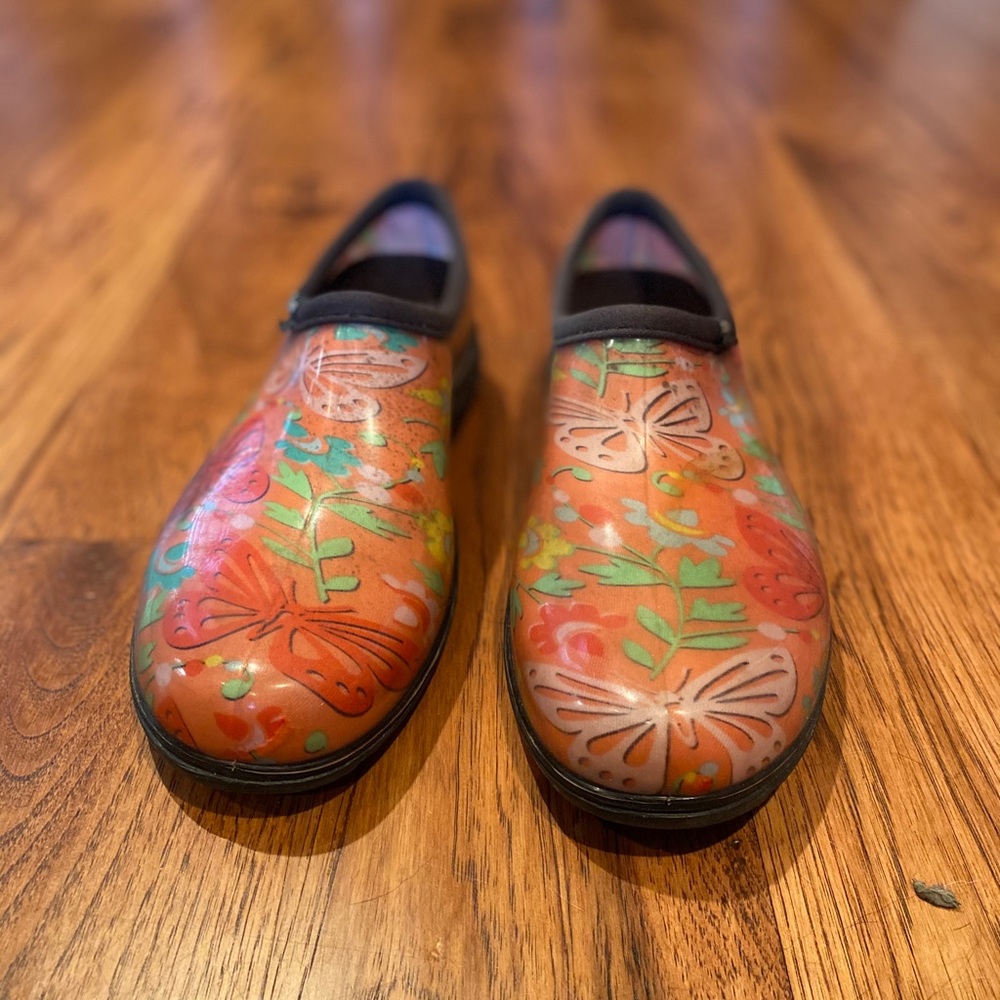 Floral/butterfly rain shoes-Sloggers-Size 10